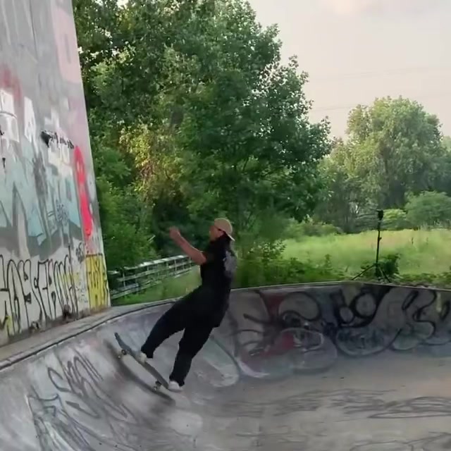 @jeff_rasp Stoked @wes_wes_yall is in town shooting for @chimpanzine 🎥 ...