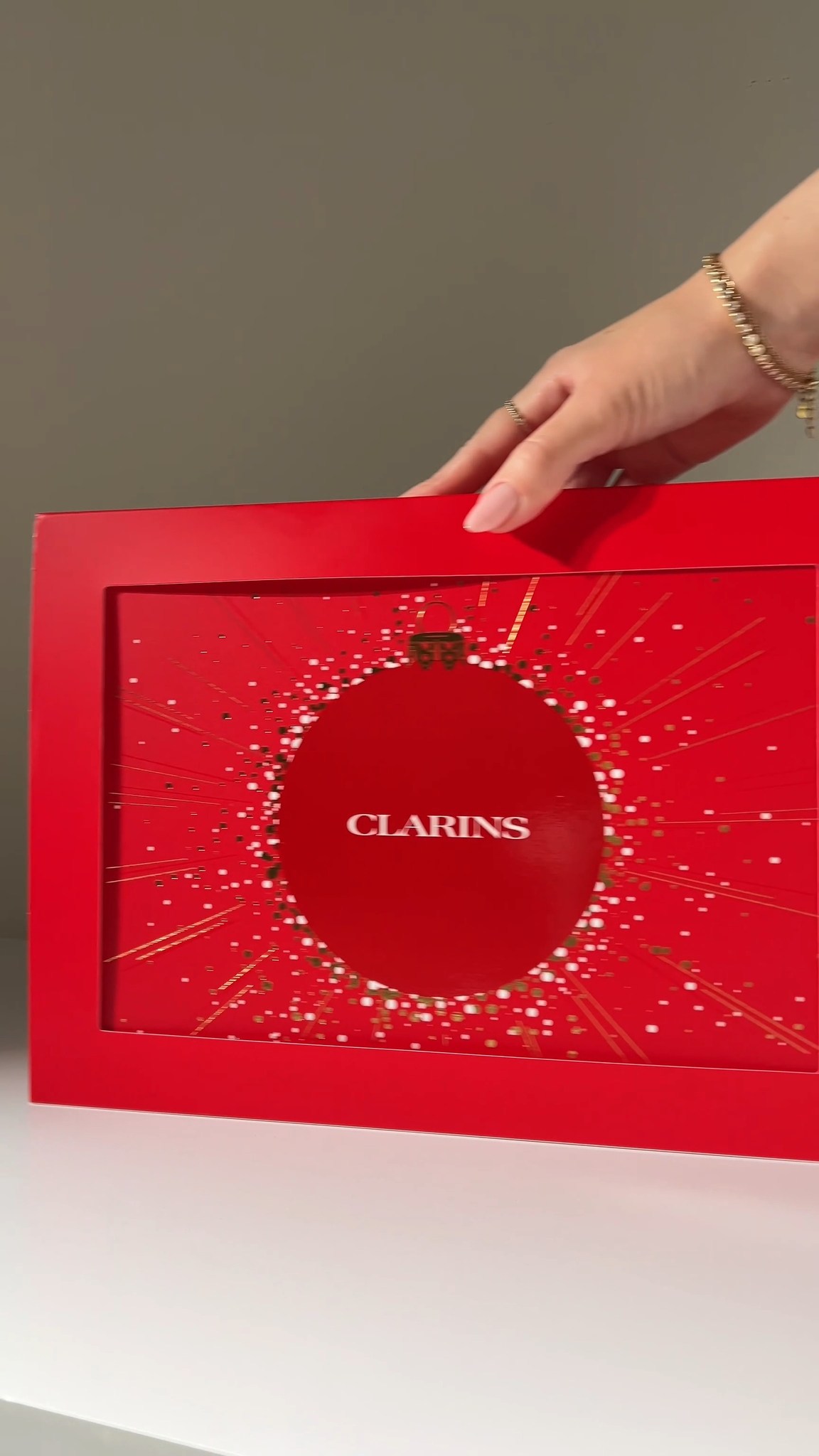 Discover our Clarins 2025 Advent Calendar: 24 beauty essentials to