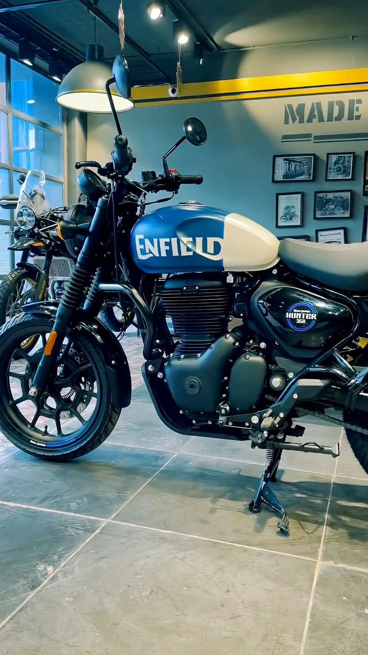 Royal Enfield ki Hunter 350me 3 variants ate hai. 1-Dapper 2-Rebel 3 ...