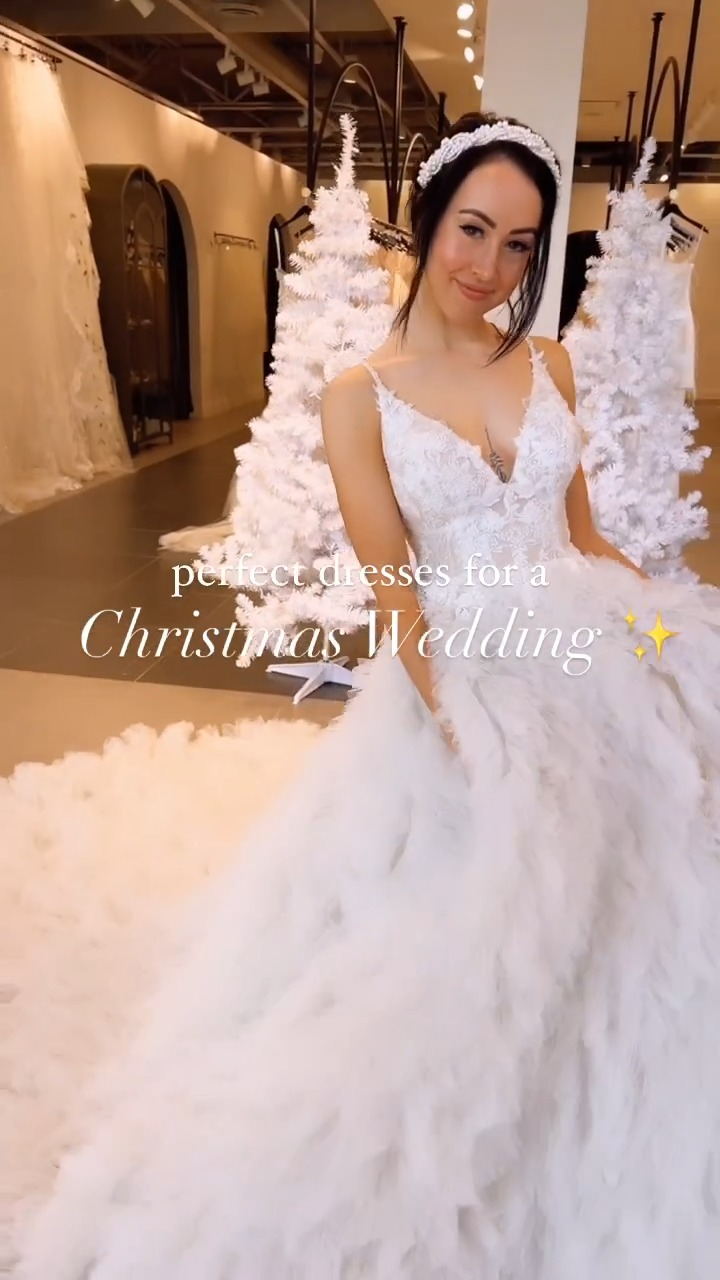 white christmas wedding dress Merry Christmas! 🎄 We love these Christmas-inspired dresses from @weddingstudiocarmel 💗✨ #Christmas2023 #ChristmasWedding #WeddingIdeas | The National Wedding Directory Princess wedding Size:Age 8 dress loafer Casual Black Dress Belt Fit The floor