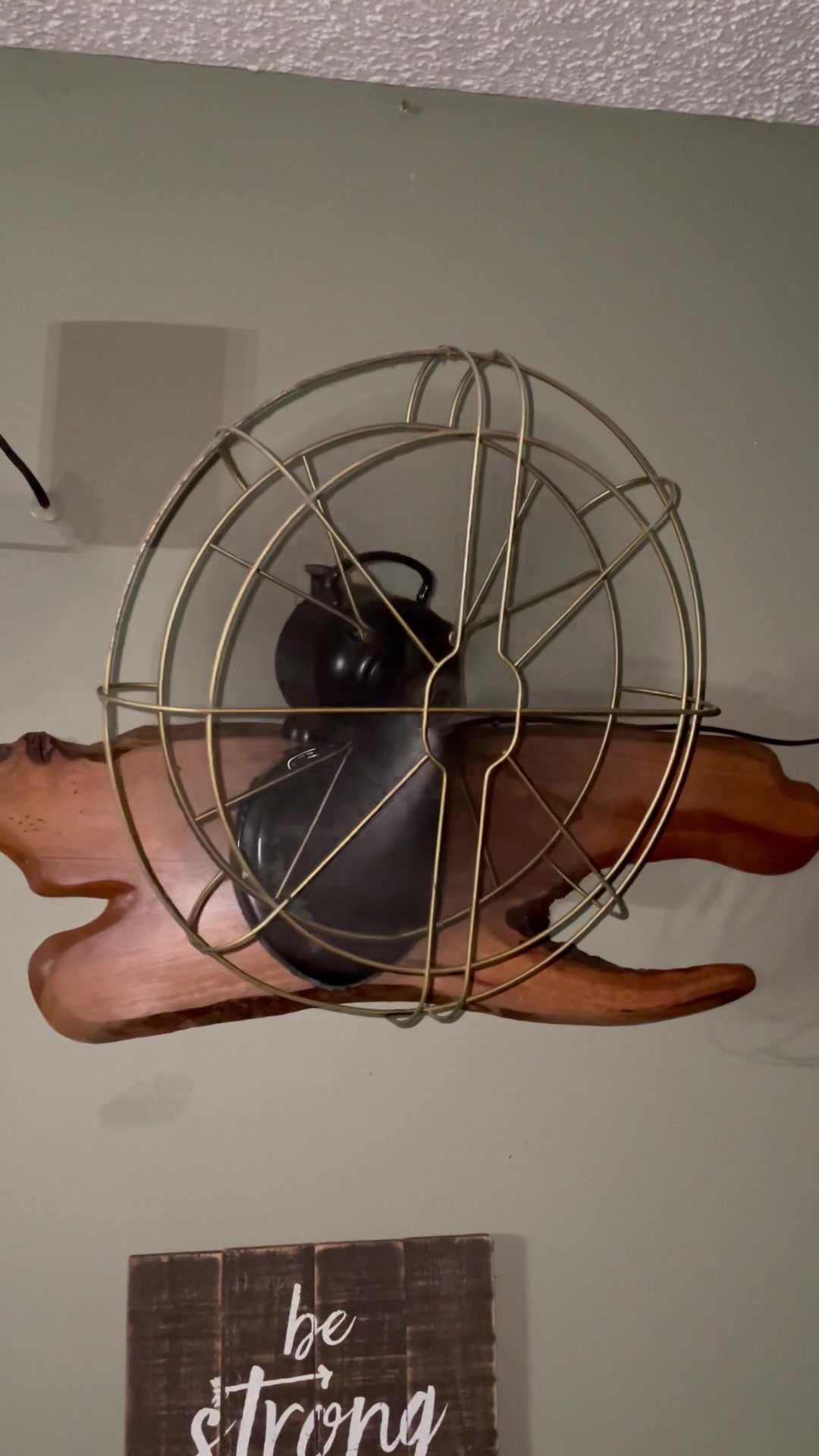 Hunter fan model cg-16 value and year?