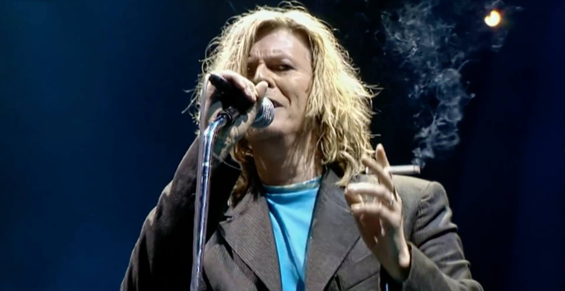 David Bowie - Let's Dance [Live at Glastonbury │ 2000] | Delicieuse Musique
