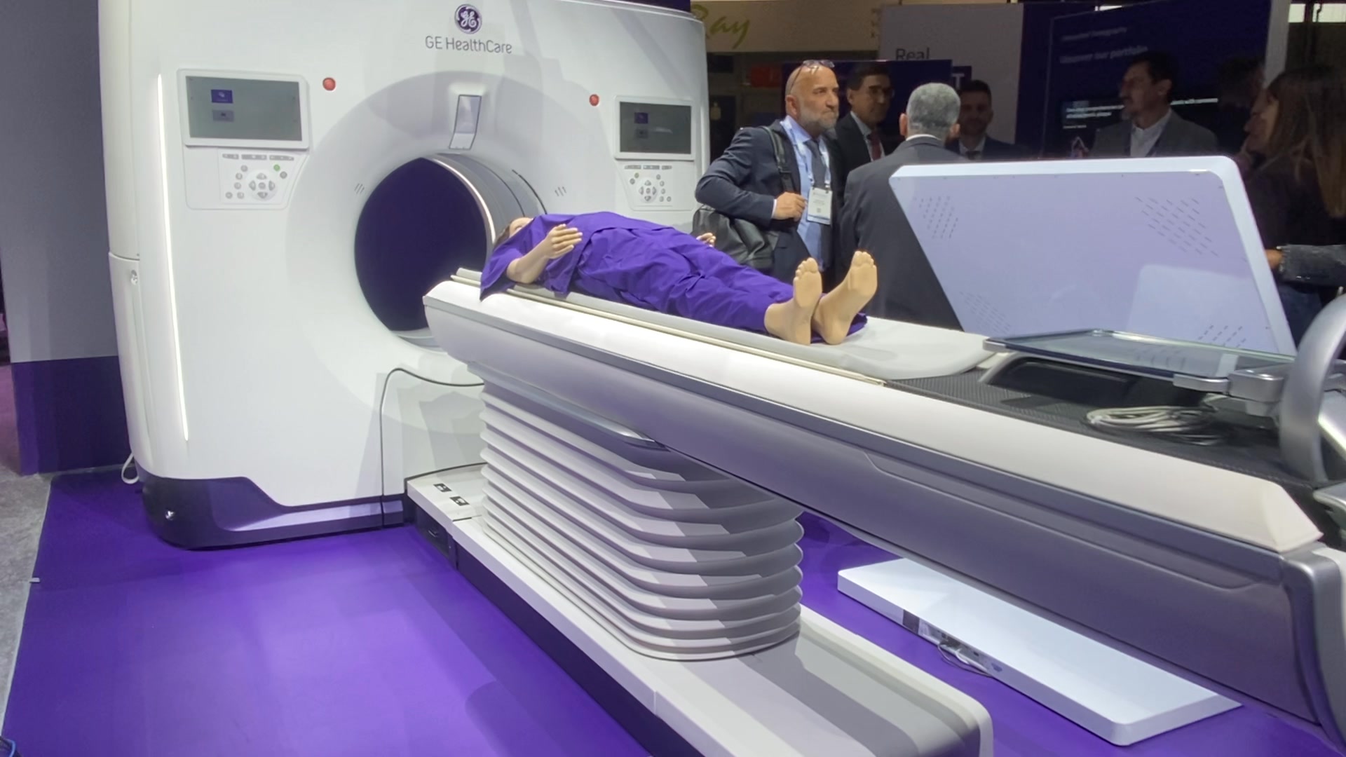 GE healthcare showed its photon-counting CT system, the Photonova ...