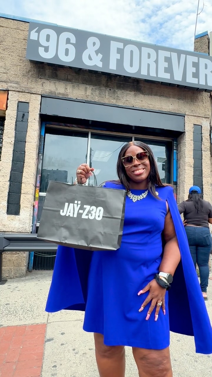 Spread love, it's the BX way. 🗽‼️ We stopped by the Jay-Z 30