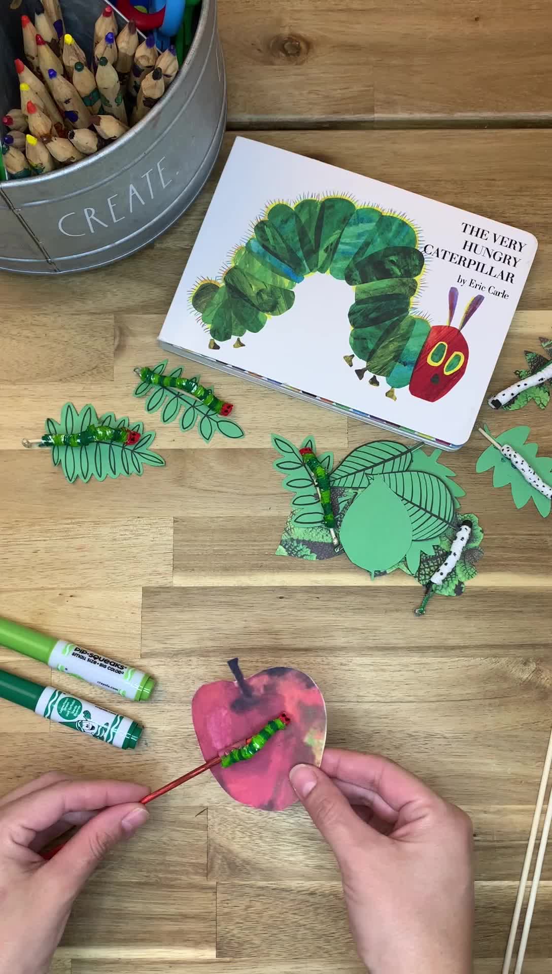 Hungry Caterpillar Craft 🍎🐛 My favorite paper crafts are those