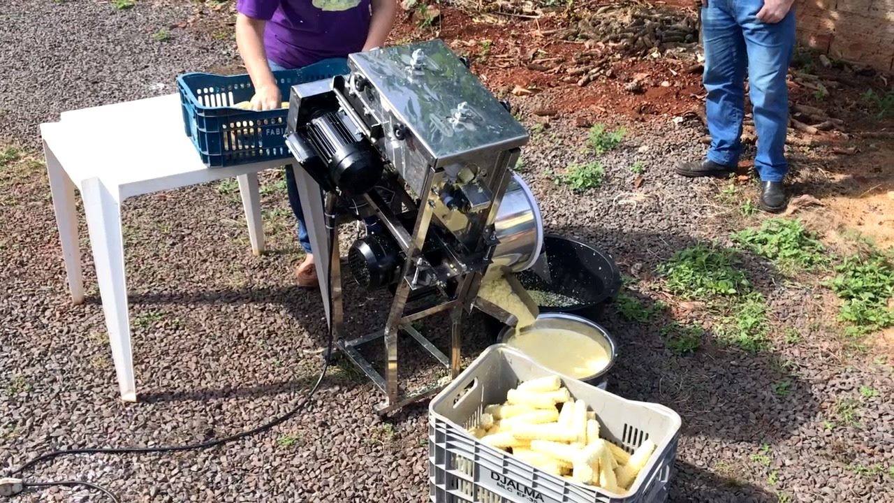 Fantástica máquina de ralar e coar milho verde, velocidade ...