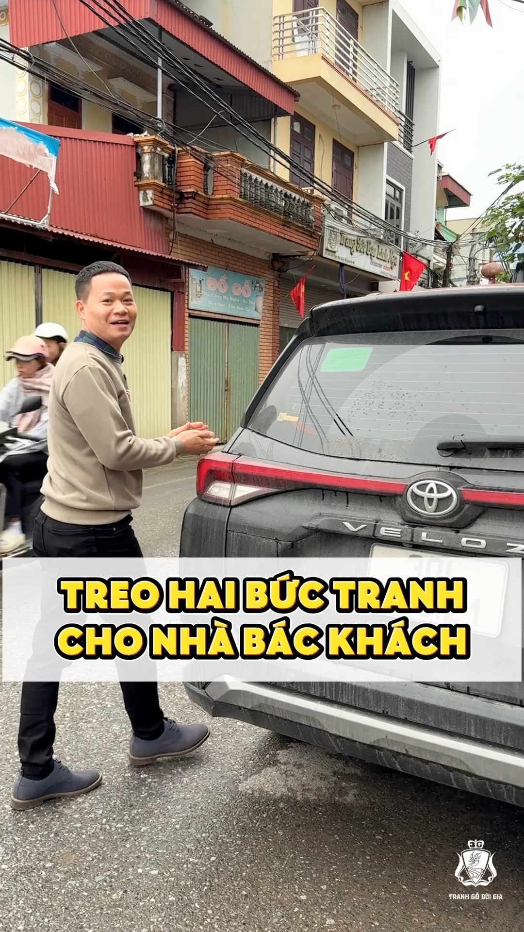 Đi treo hai bức tranh chủ đề hoa lá cho nhà bác khách ở Hoài Đức # ...