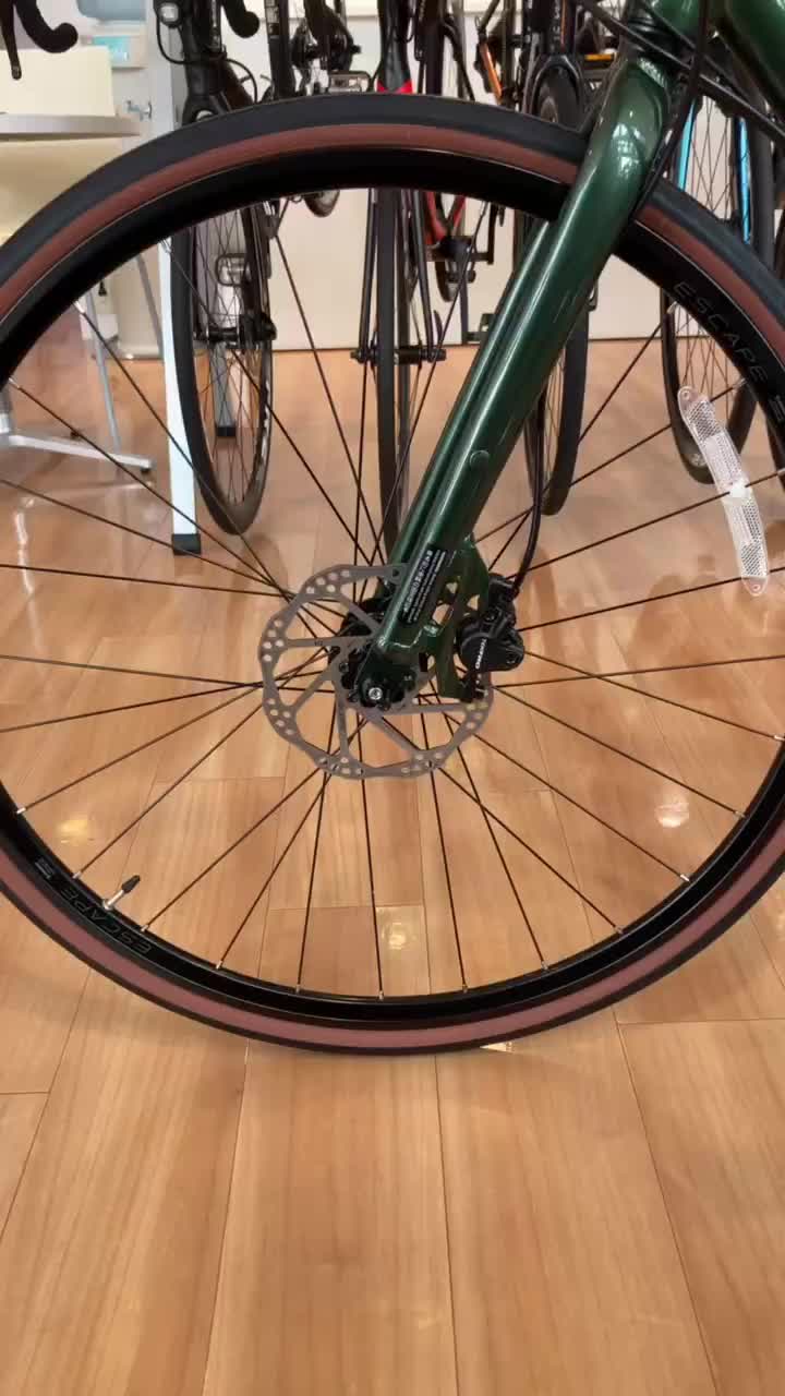 好評いただいている前輪の着脱動画。 ディスクブレーキ編を作成しま