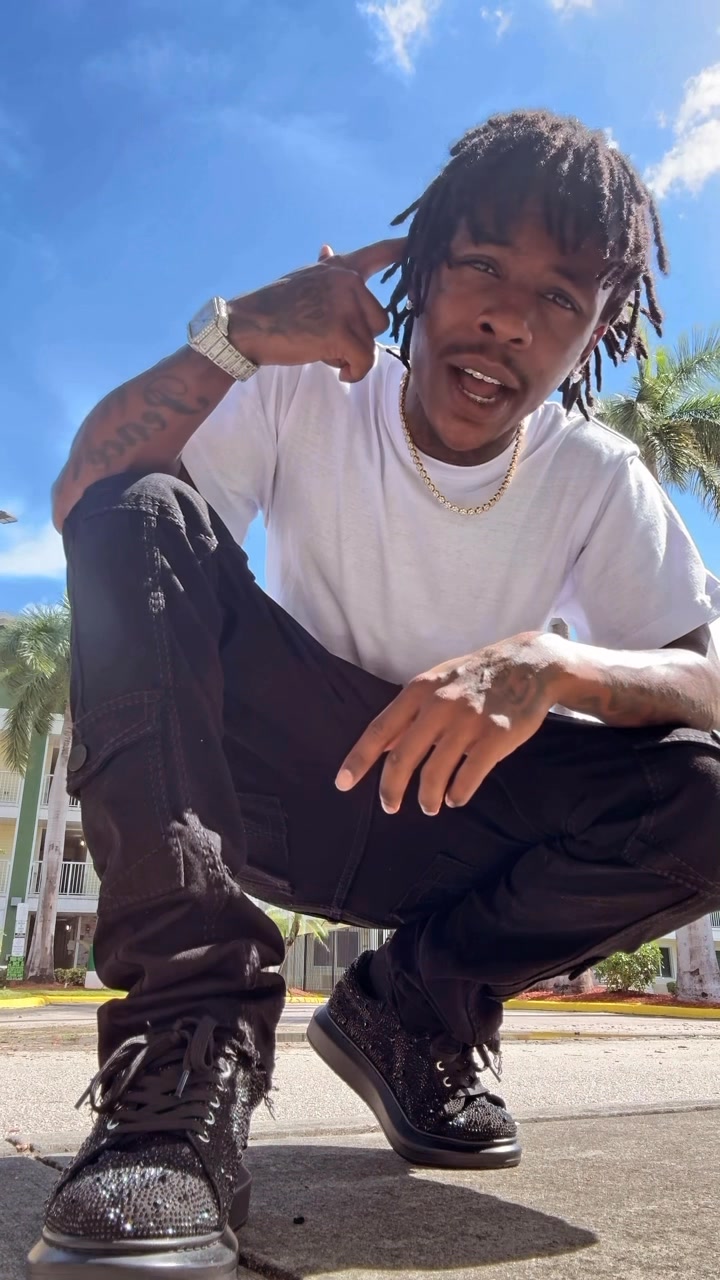 B Dubb Da'Artist on Reels | Facebook