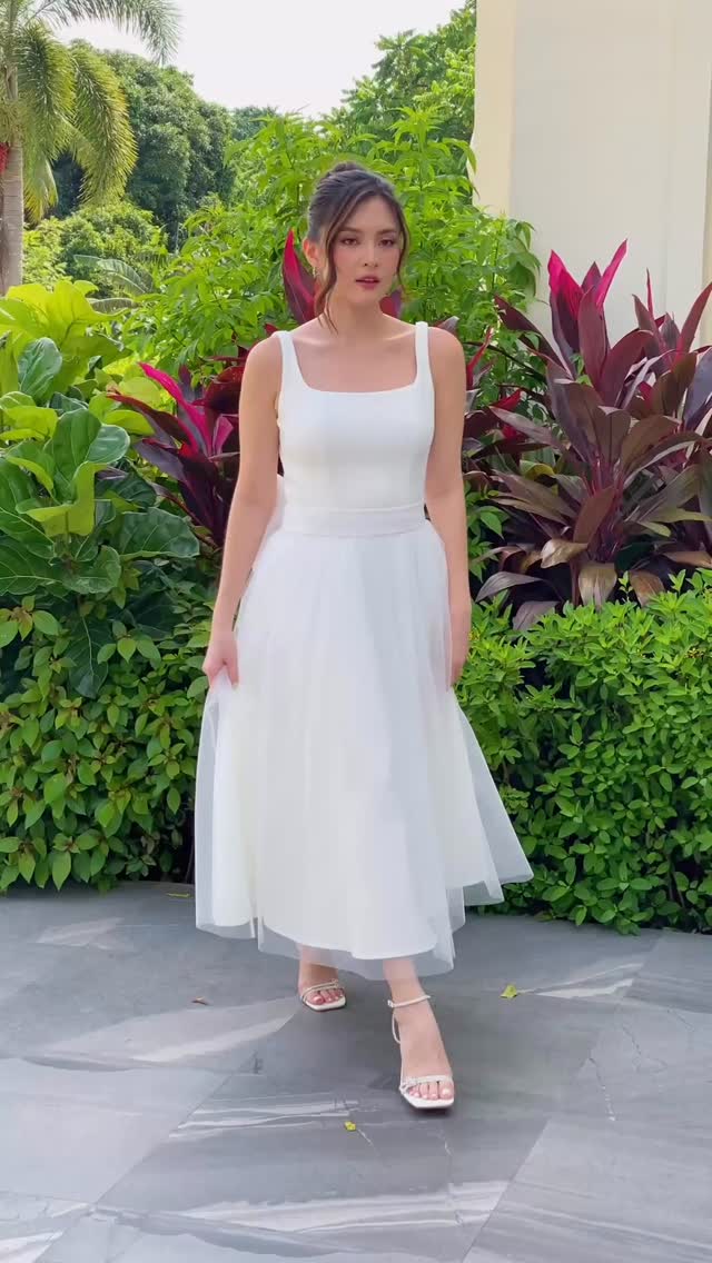 midi dress vintage White Polyester Midi Dress with Vintage Pleated Shirt Design Off White / S