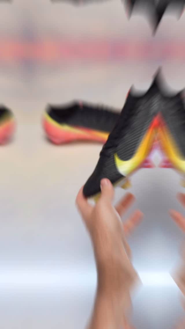 Nike Mercurial Vapor Vini Jr unboxed 📦 Grab yours on SOCCER.COM