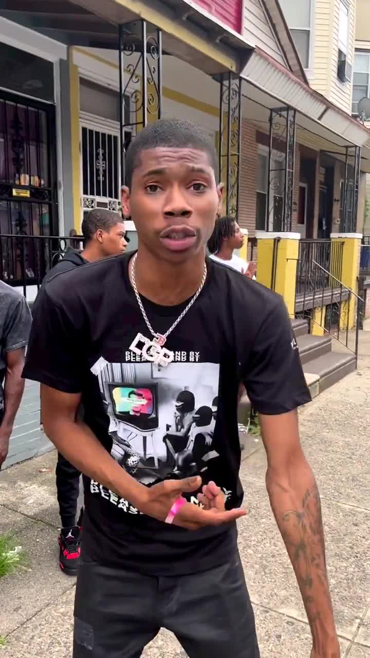 the young akhi LGP QUA out here DUMPIN', spittin' that PAIN