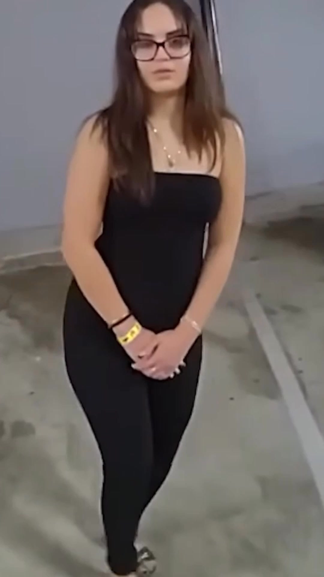 titok. panafriwoke police arrest lady with sunny dress 🇺🇸 #Florida. Newly released video shows a tense moment during a DUI inside a station. She mouthed off, ignored orders, and stood up. He said sit. She said no. Then BDay25