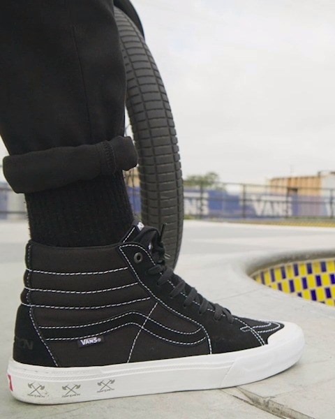 Kris Fox va de costa a costa en el parque con el nuevo colorway