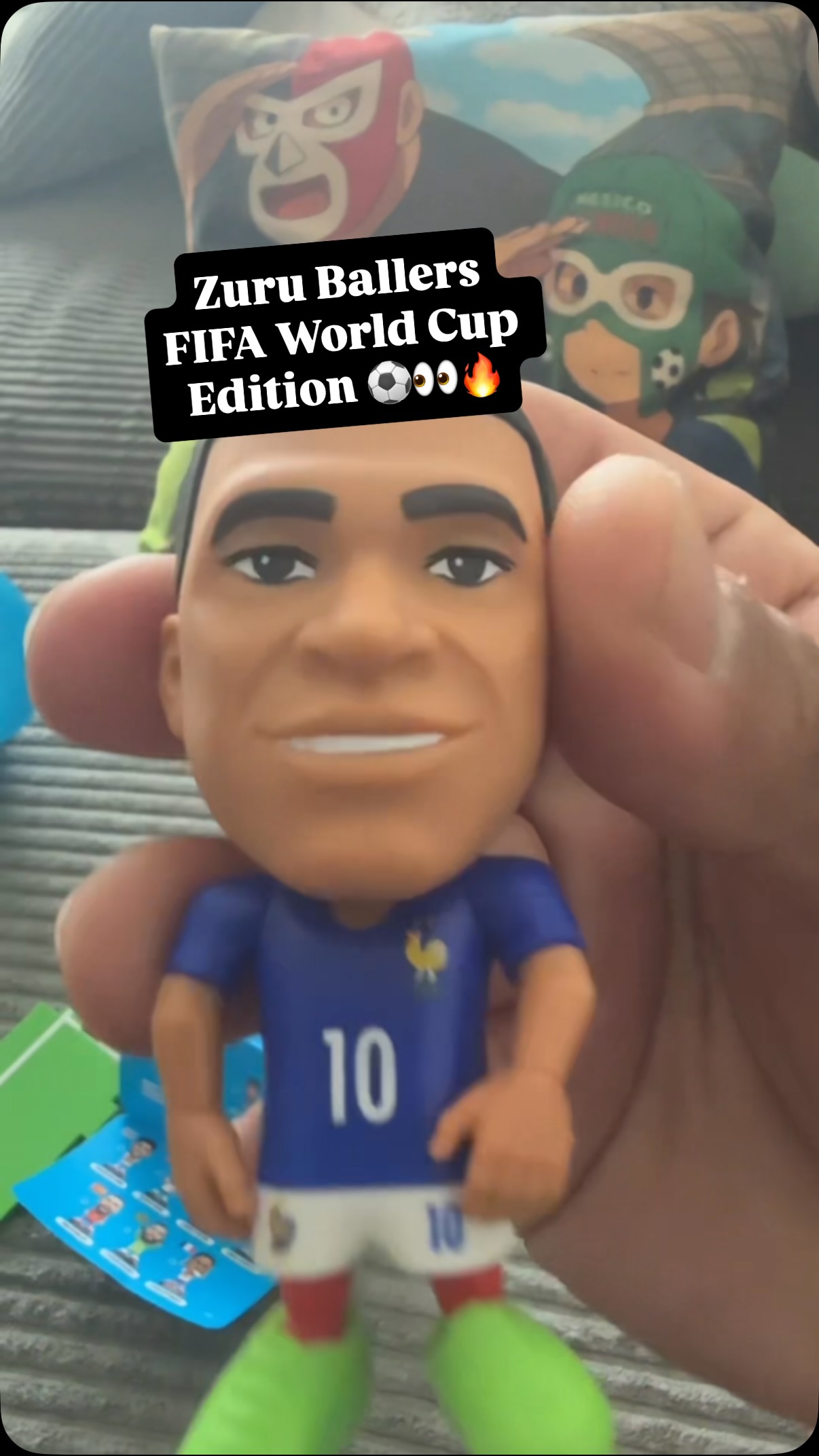 Speedy opened the new FIFA World Cup Zuru Ballers ! We packed