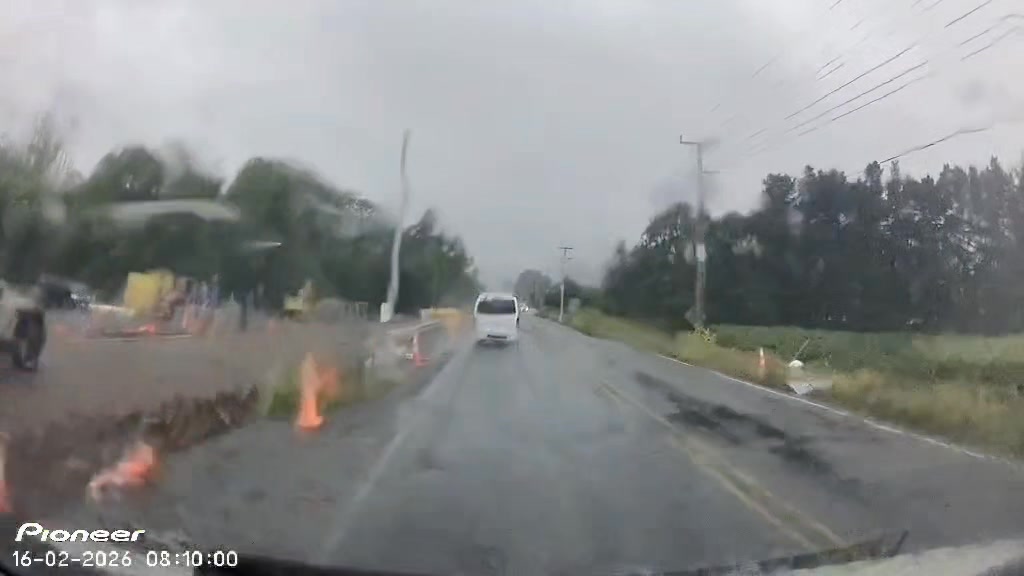 SH58 Haywards Hill this morning, very very wet around Judgeford in ...