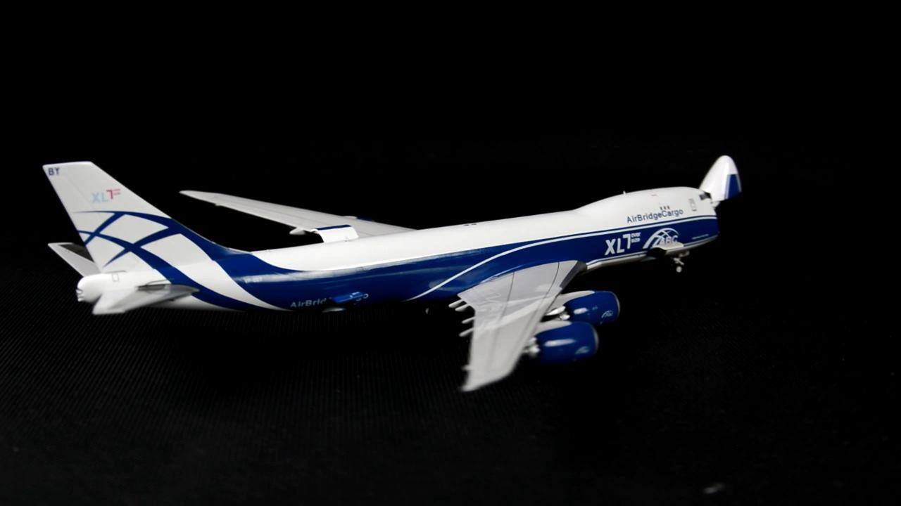 JUST LANDED! GeminiJets 1:200-scale Thai Airways The Boeing