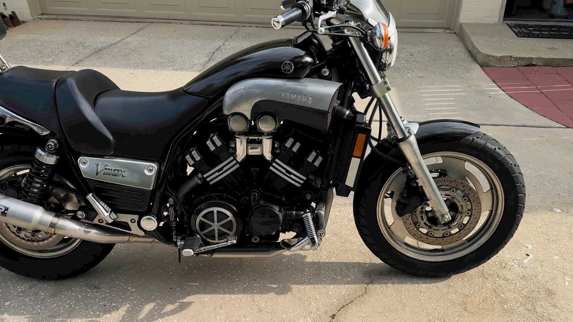 Yamaha Vmax with Kerker exhaust review