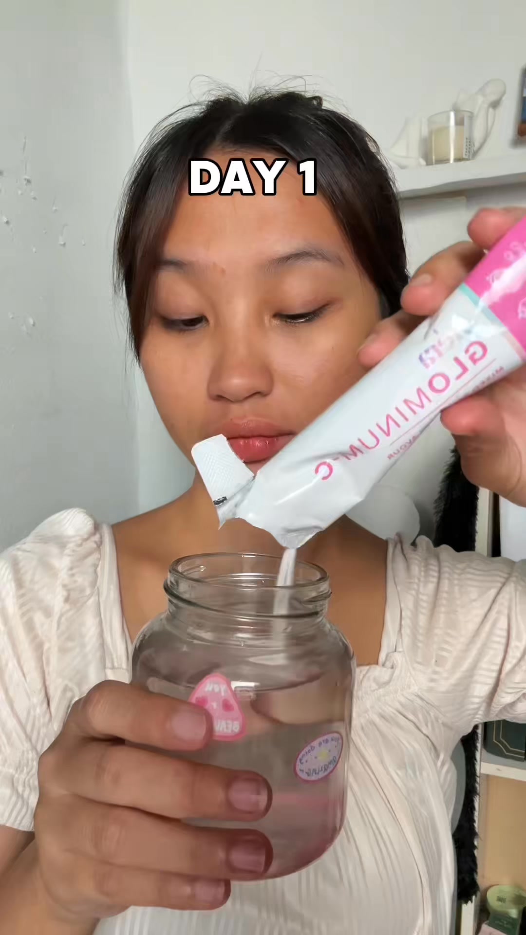 perbedaan glutathione dan l-glutathione Daily routine kamu sudah lengkap belum? 👀, Kalau belum, tambahkan Glominum-C Drink 💙, Dengan Reduced 360 mg, praktis diminum setiap hari untuk melengkapi rutinitas perawatan kulit dari Choose your pack:Pack of 2 detoxification capacity and protection Vitamine B12 1000 μg Foie Détox