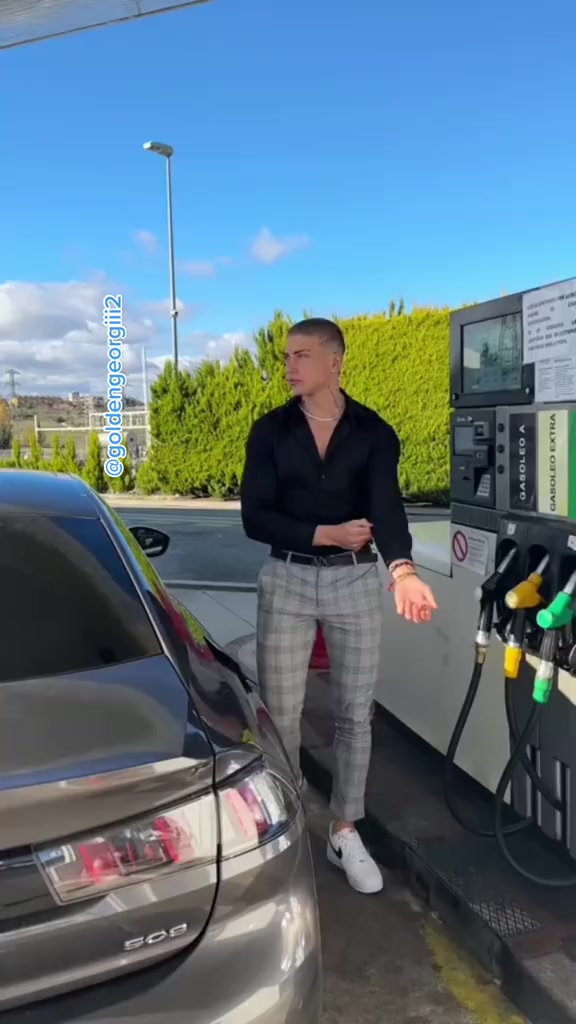 Just filling her up 😉 stitched with goldengeorgiii2 on tiktok Tertaay Tertaay · Original audio