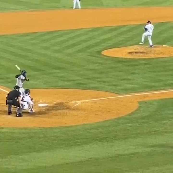 Correa showing his ownership of Joe Kelly. Correa owned him!! Carlos ...