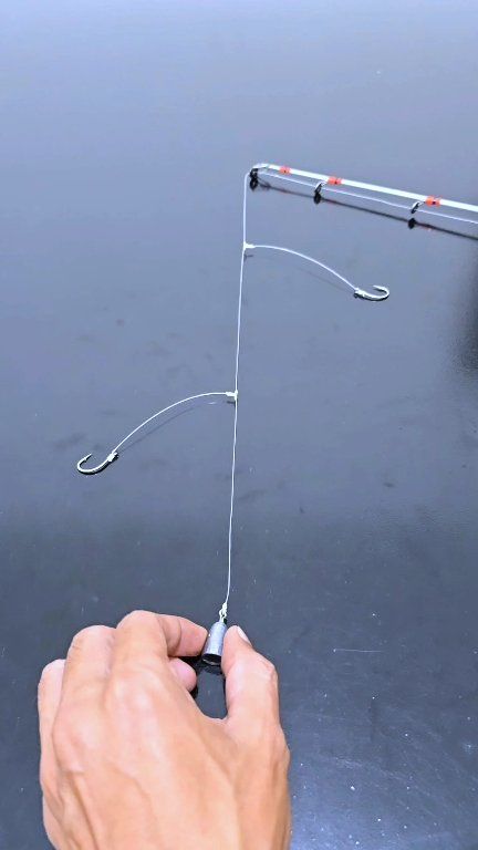 easy genius fishing lure HERCULES Spinner Bait Jig with 4 Willow Leaf Sequins They provide life Kalin's Google Eye Hair Jig