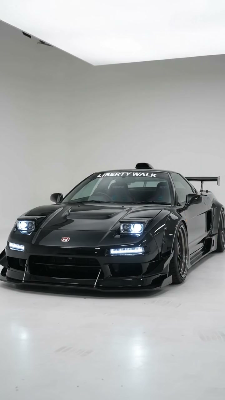 LIBERTY WALK®︎ LB-WORKS HONDA NSX (NA1) Japanese Style Over