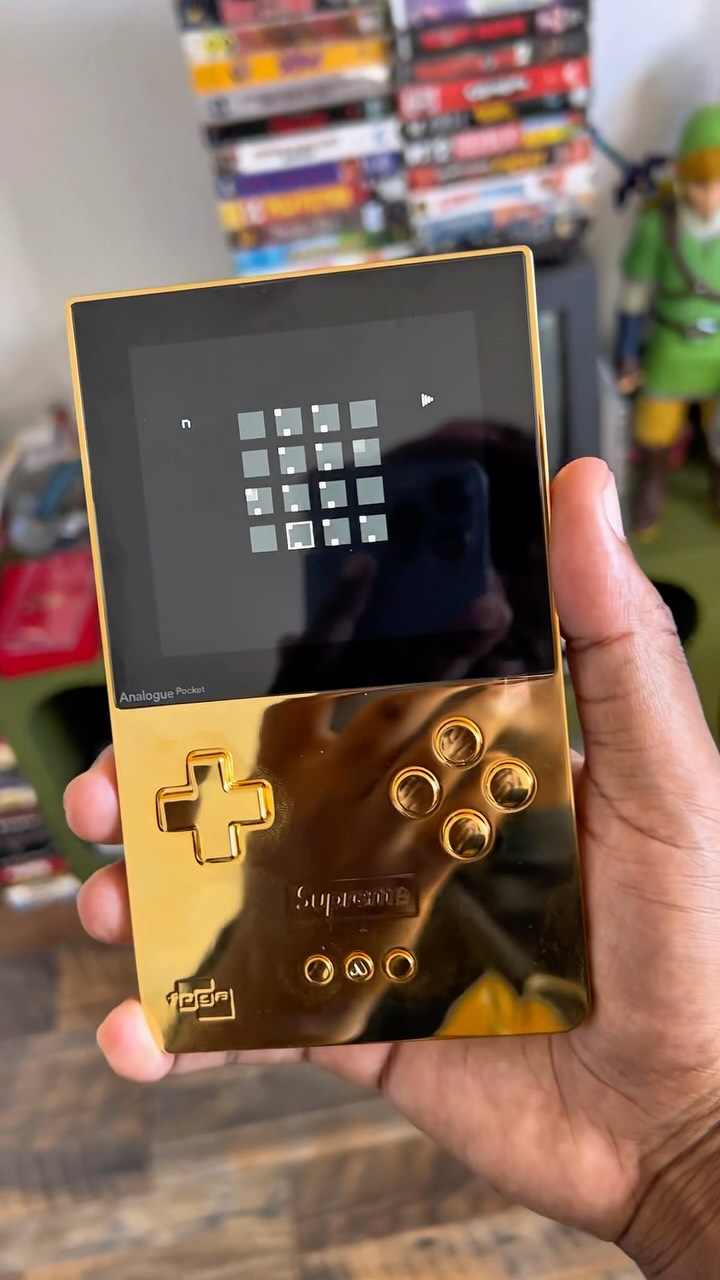Full review on Supreme gold Analog Pocket #supreme #analog