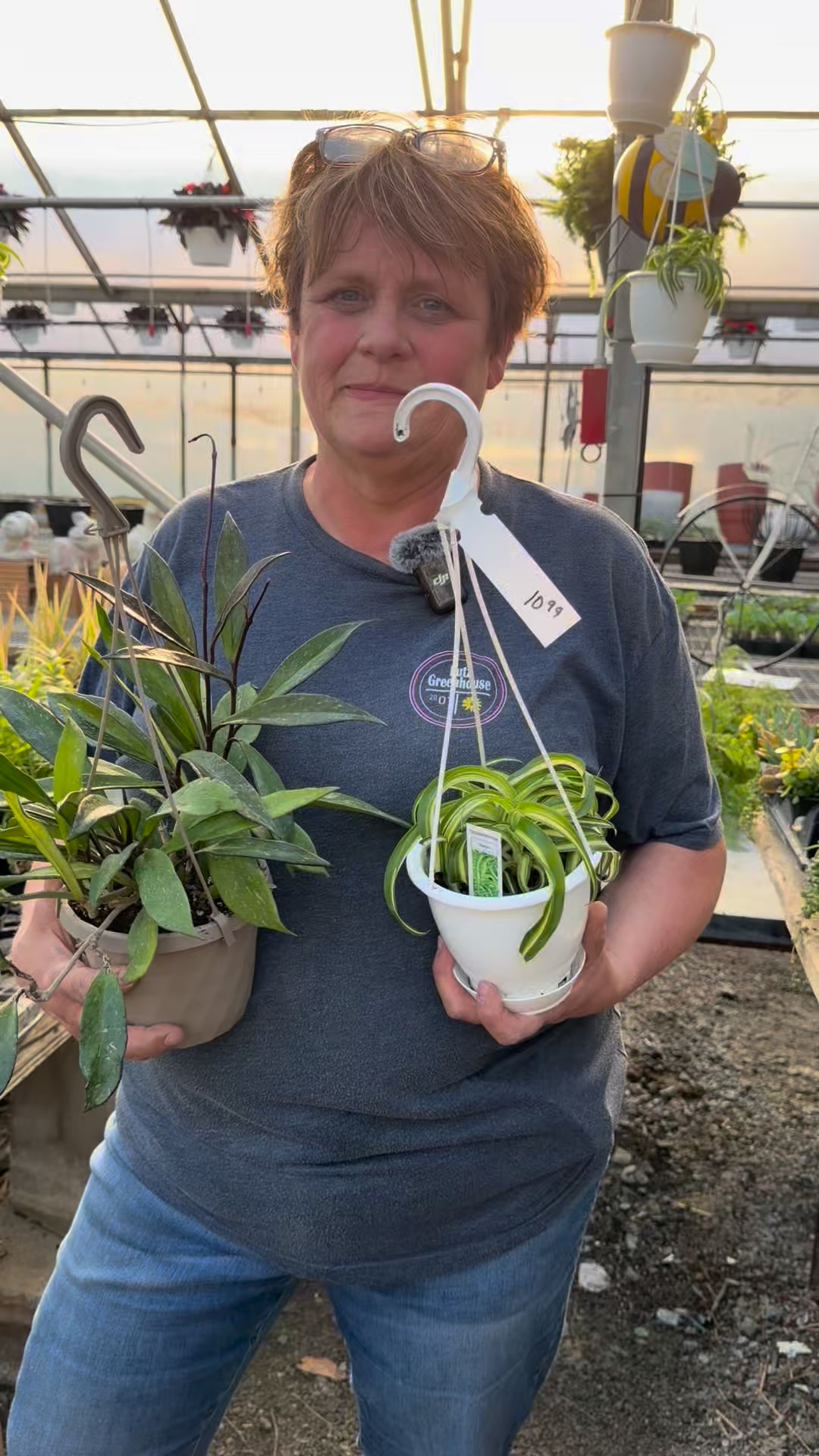 🪴Heather talks houseplants today! We're featuring two customer