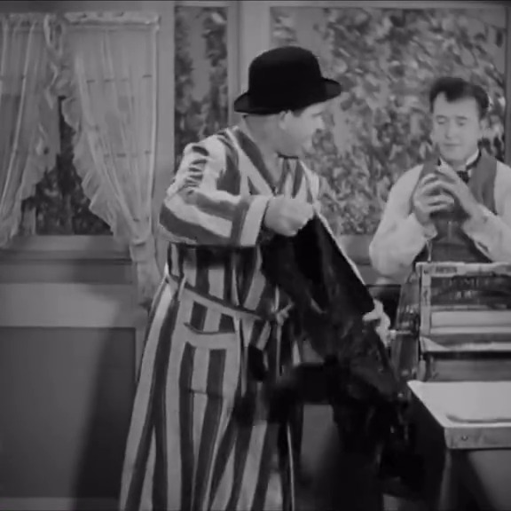 Laurel and Hardy in ‘Helpmates’ #fblifestyle #model | Pineapple Wife ...