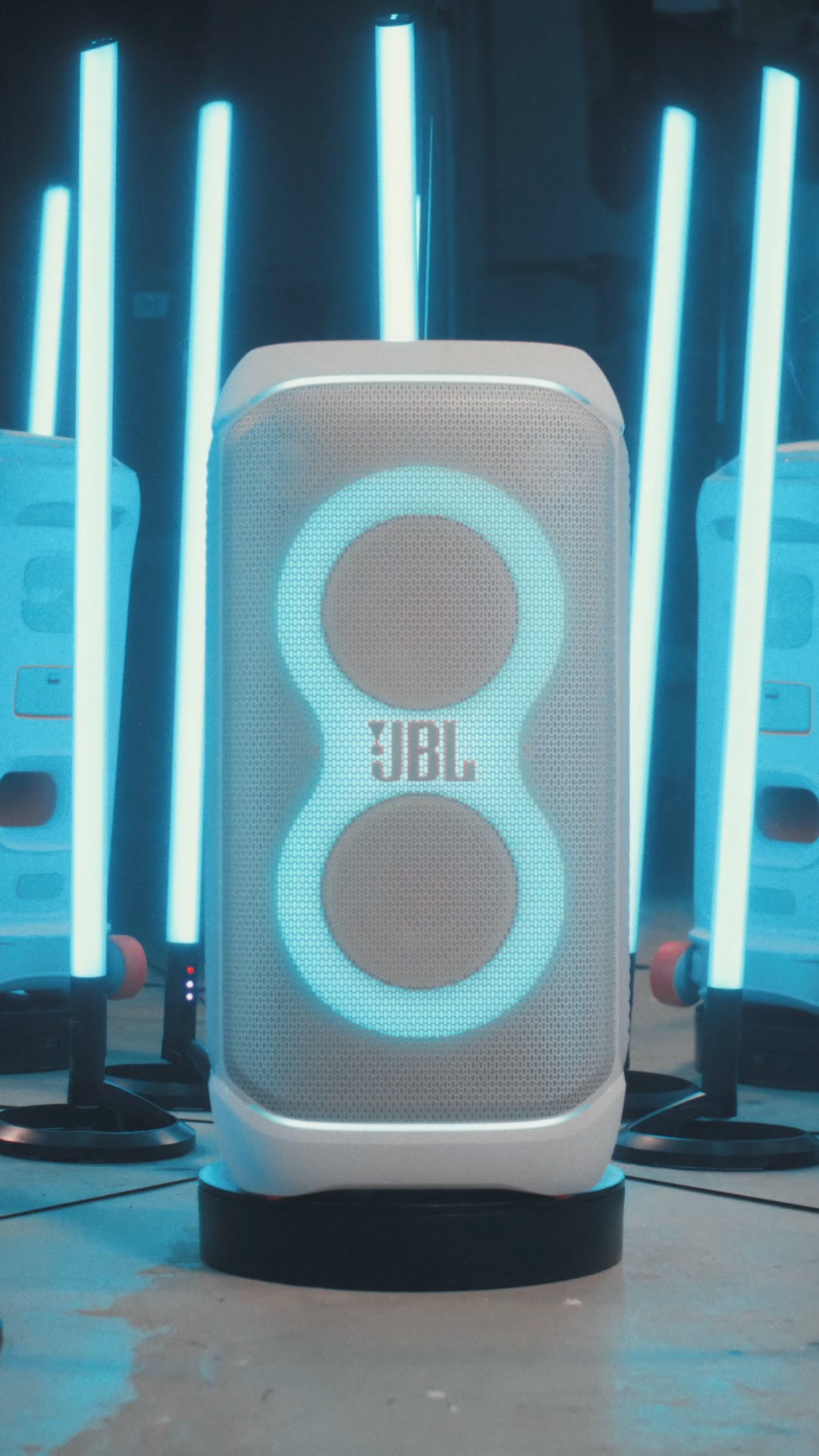 🎉 The JBL Partybox Stage 320 is now available in White! Get yours
