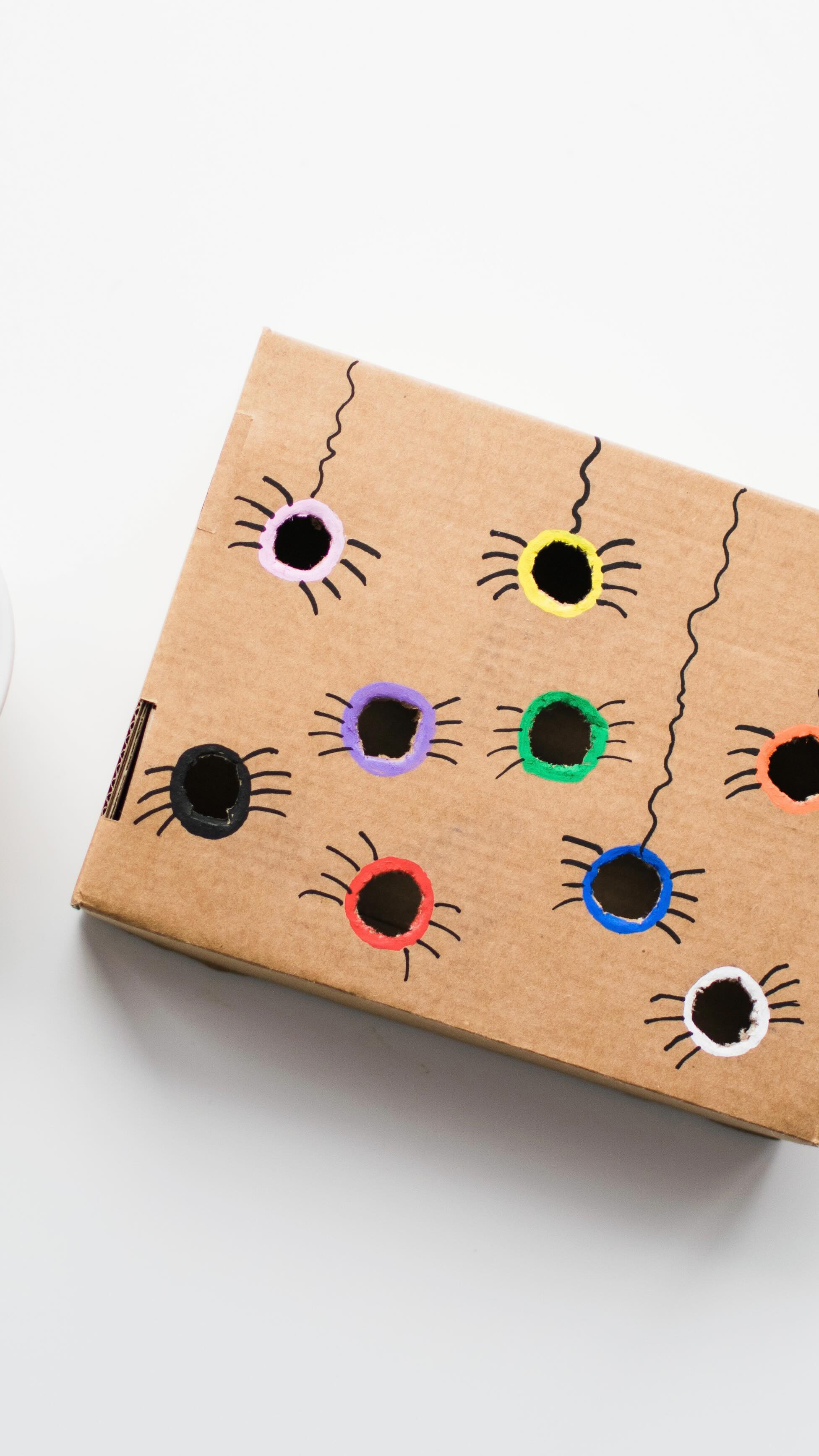 A quick DIY that works on fine motor skills and colour recognition! Use ...