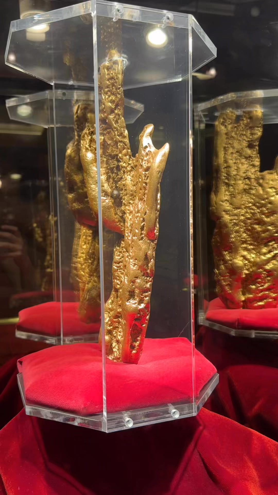 The Hand of Faith: The Hidden Treasure Inside the Golden Nugget