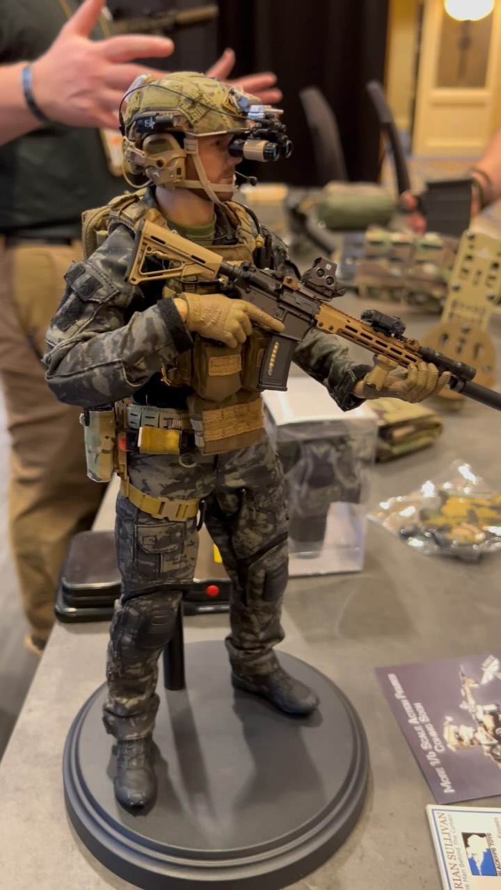 FEMALE USMC . 3RD FORCE SERVICE SUPPORT GROUP Released