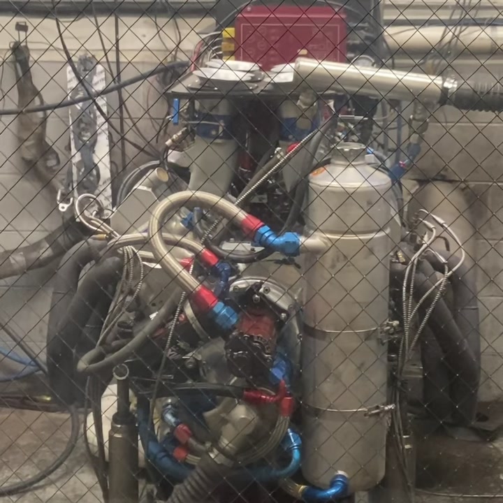 Here is a 410 sprint car engine making a pull with an Engler mechanical ...