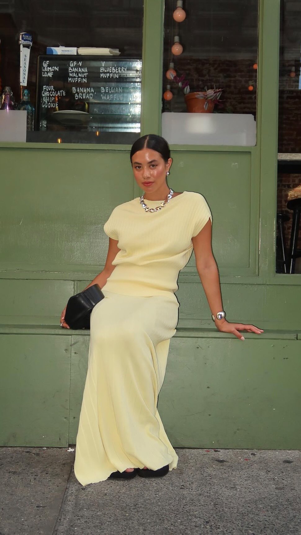 Kate Moss chose a butter yellow dress, confirming it's the colour of the season. Here's where to shop her exact dress