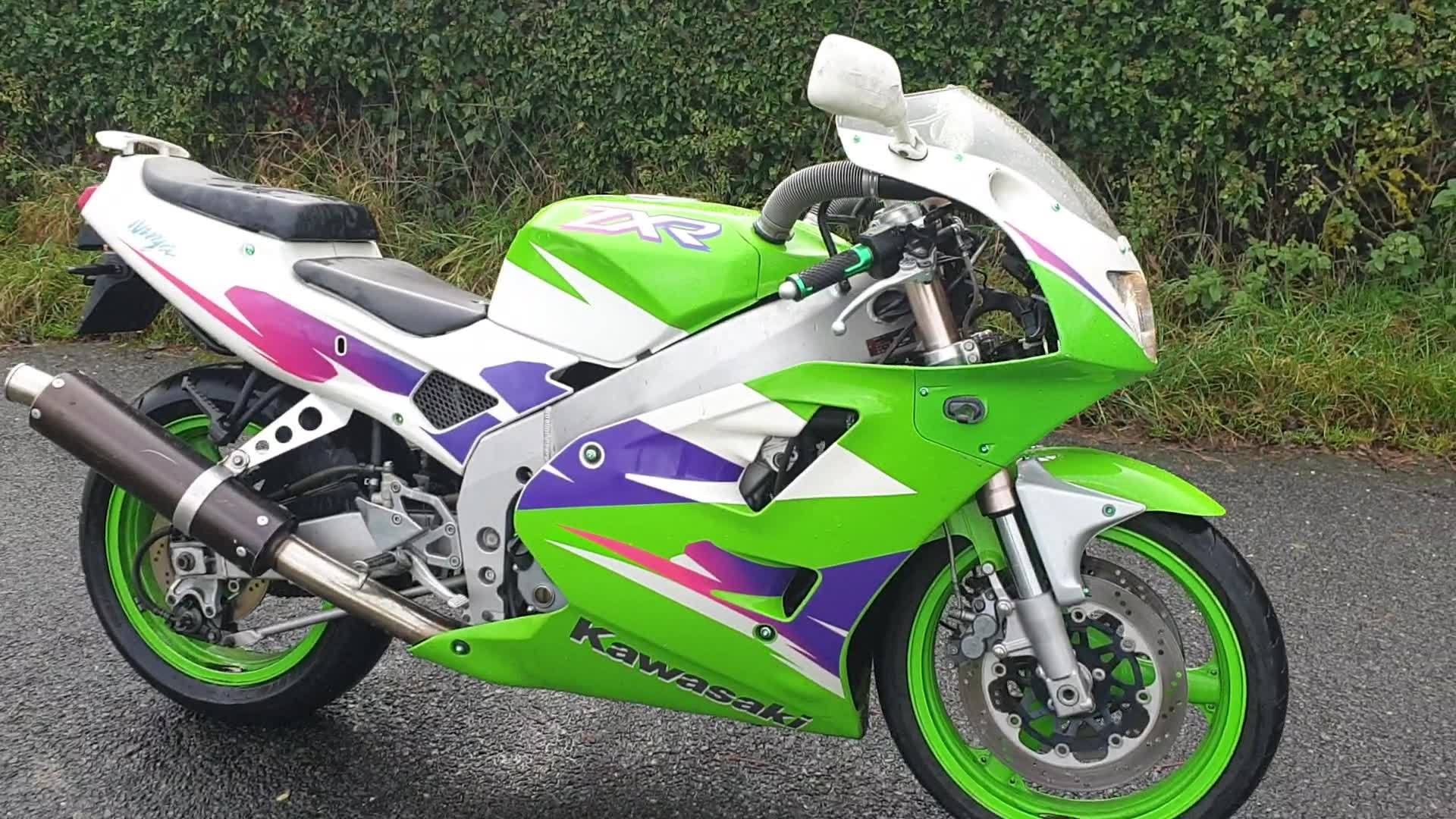 メイアップ S O L D Kawasaki Ninja ZXR400 for sale. Running, driving. 40460