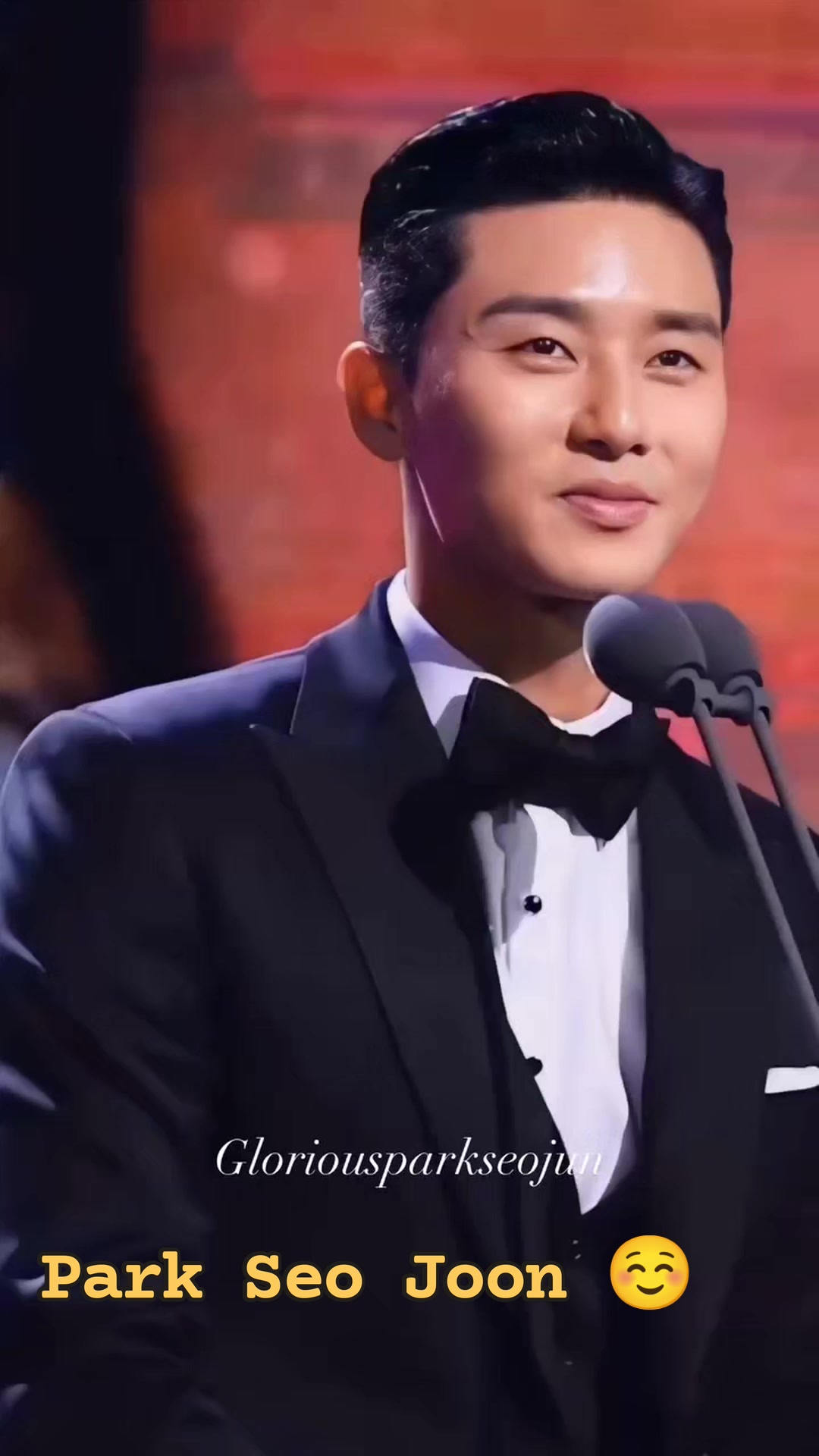 Park Seo Joon When he start to sing your heart will be melting 🤗 Korean ...