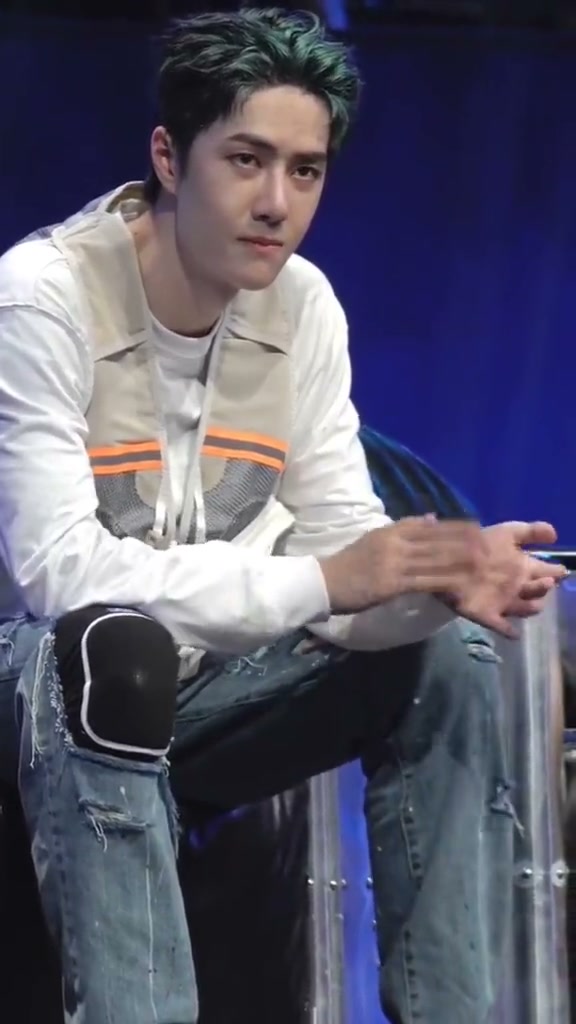 WangYibo王一博| WANG YIBO 王一博-85 | Facebook