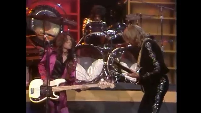 Joe Walsh performs 