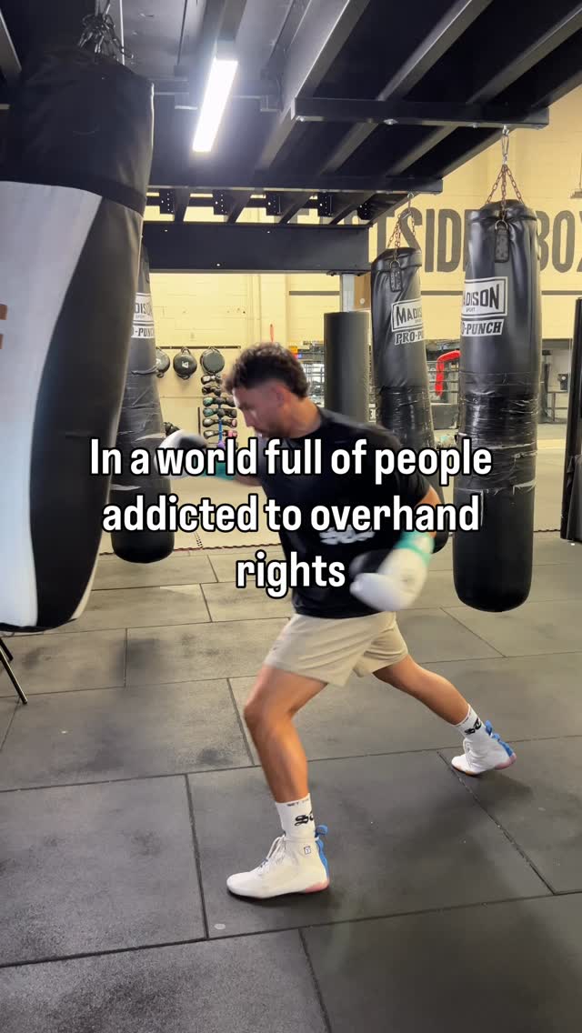 Sometimes it works, Sometimes it doesn’t.. 🤷‍♂️ #overhandright #boxing ...