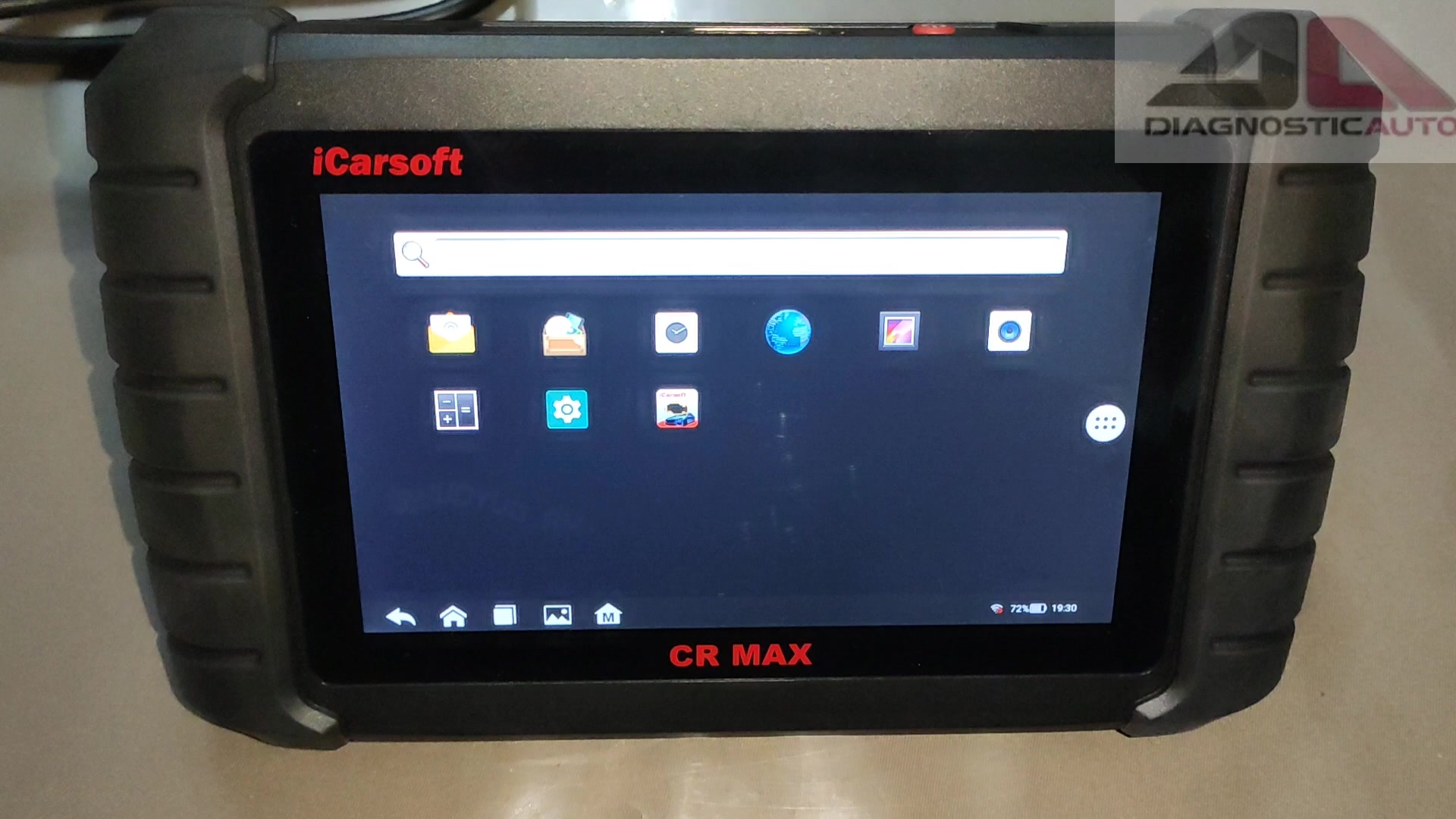 iCarsoft CR Max une valise de diagnostic milieu de gamme avec mise à ...
