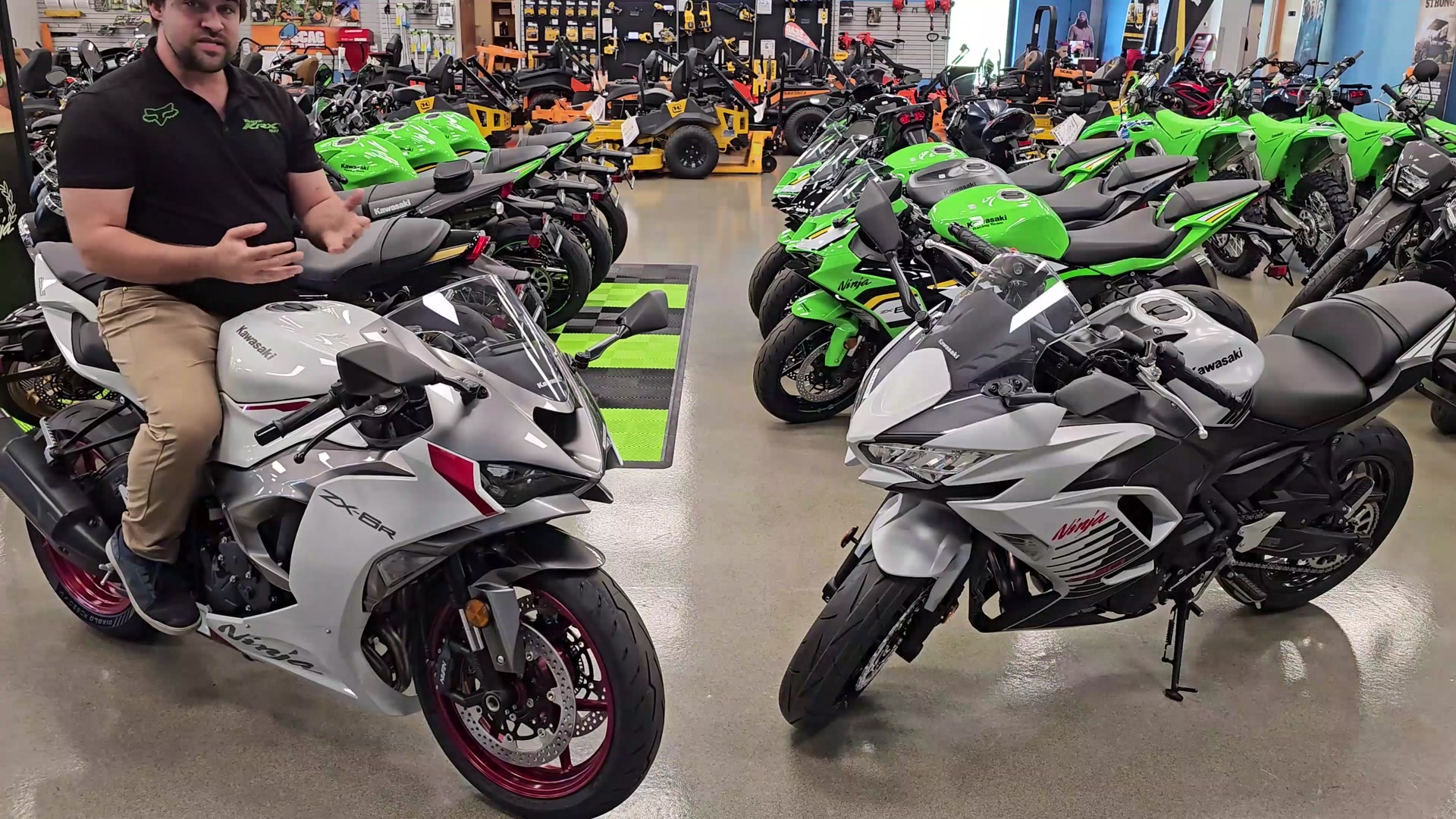 Infront of me are two of Kawasaki's most popular sportsbikes.. but
