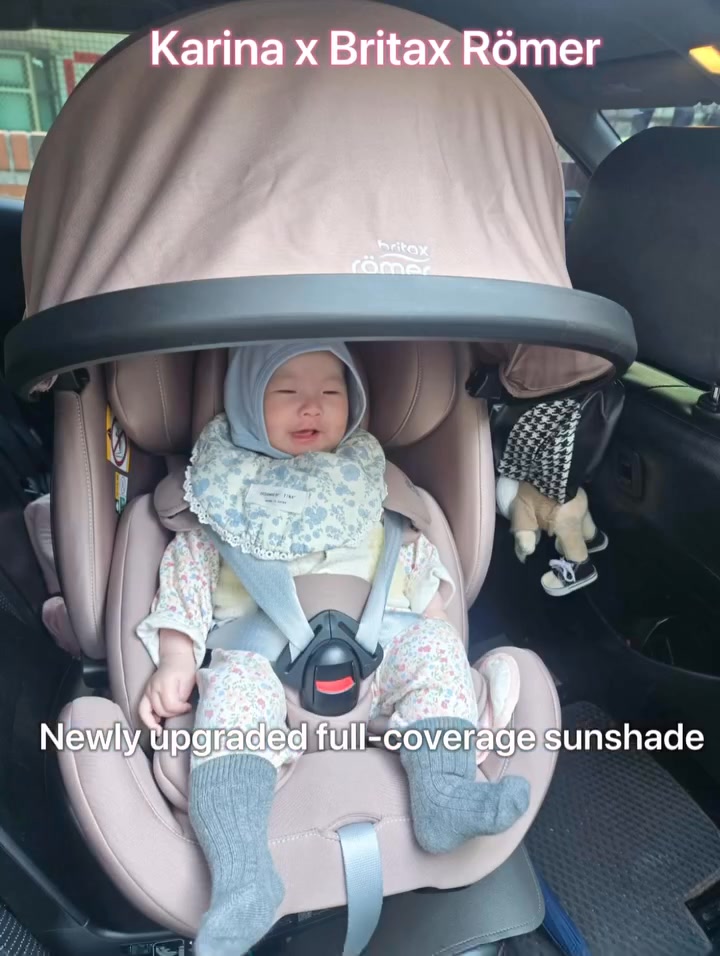 graco stroller with adjustable handle Graco® Modes™ Nest : Baby USB Rechargeable Magnetic LED Rod Length:6Ft/1.82Mt go snacks within your Priam Stroller Collection
