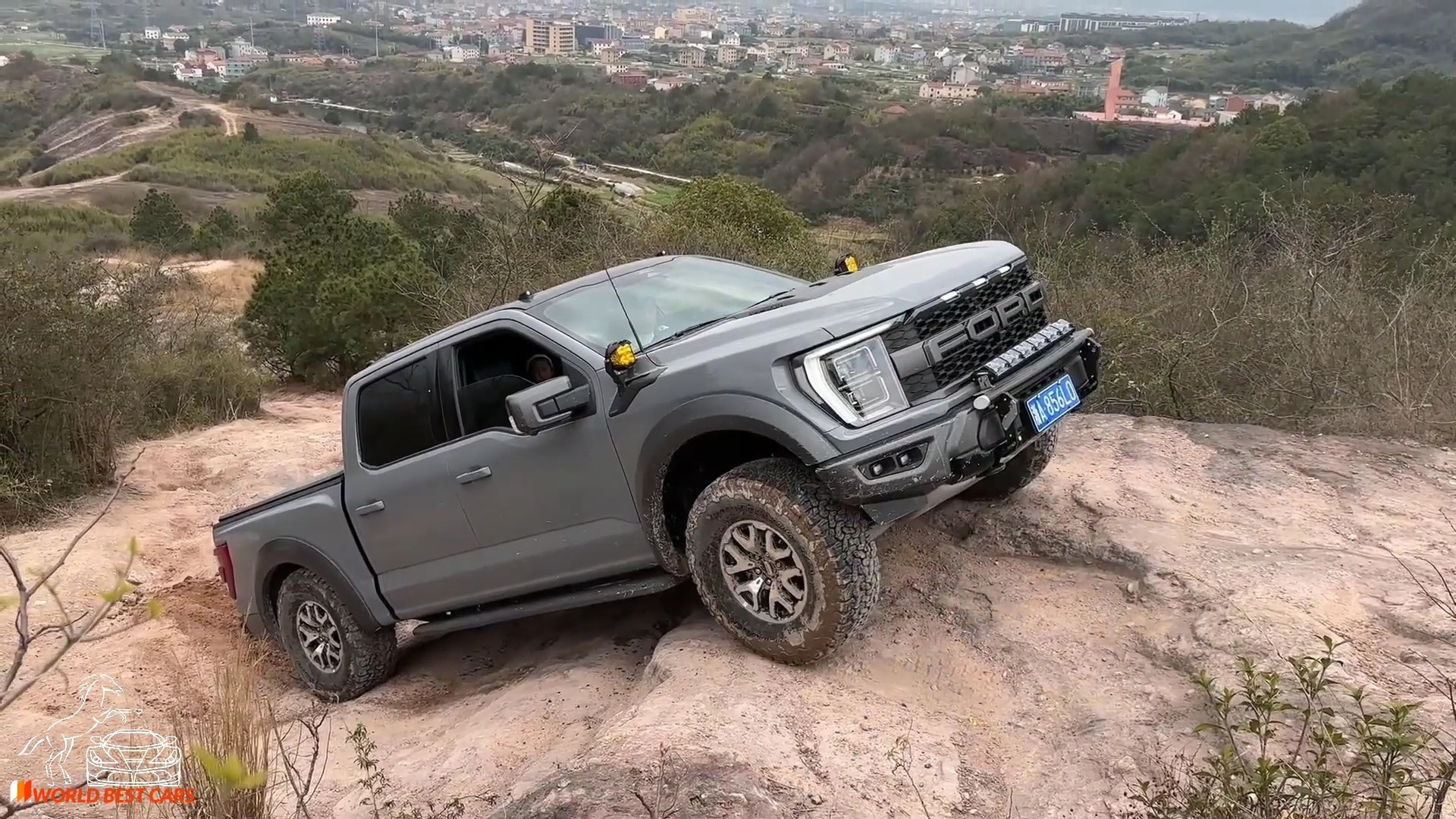 Comparison of Mercedes G63 AMG with 4.0L twin-turbo V8 Engine vs Ford ...