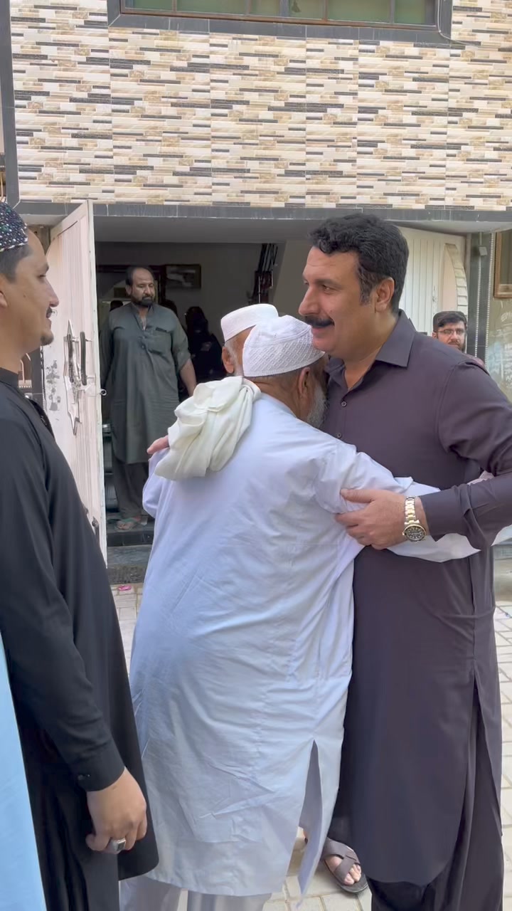 کراچی/ ائیرپورٹ چیئرمین قائمہ کمیٹی برائے سمندرپار پاکستانیز انسانی ...