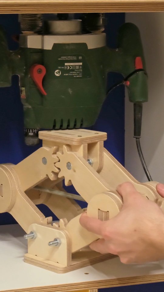 It’s time to relocate the router insert to the new workbench setup and ...