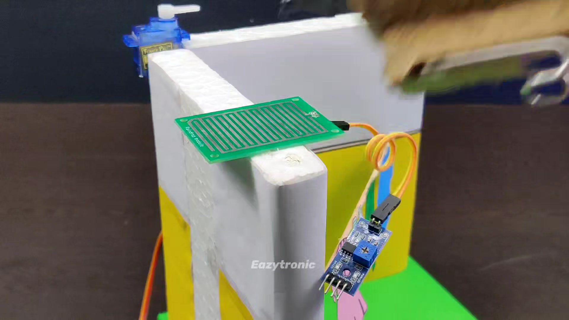 How to make Rain Protected Washing Clothes Project Code & Circuit click ...