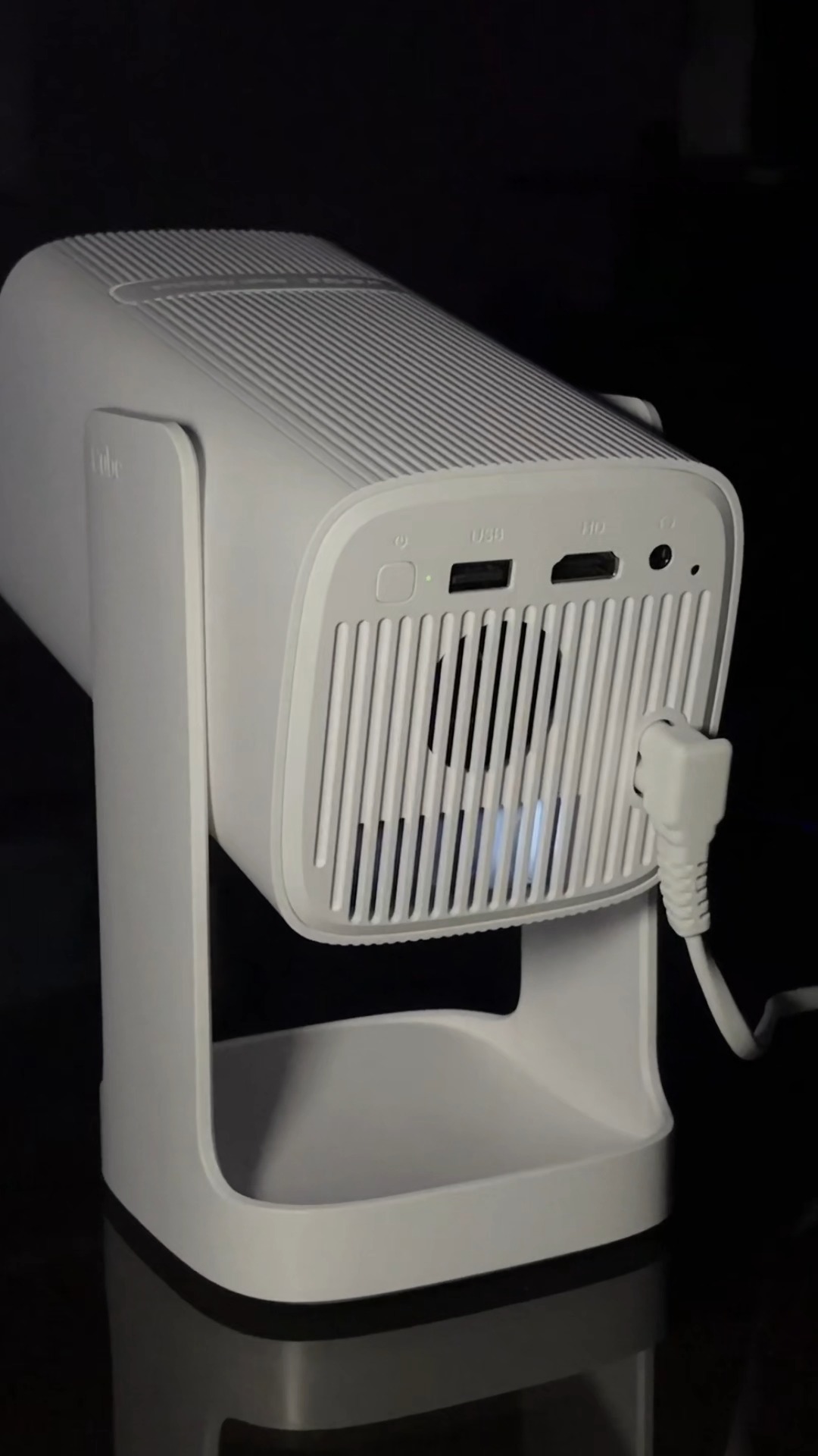 The most flexible projector you've ever seen! 🔄🤯 Meet the Wanbo