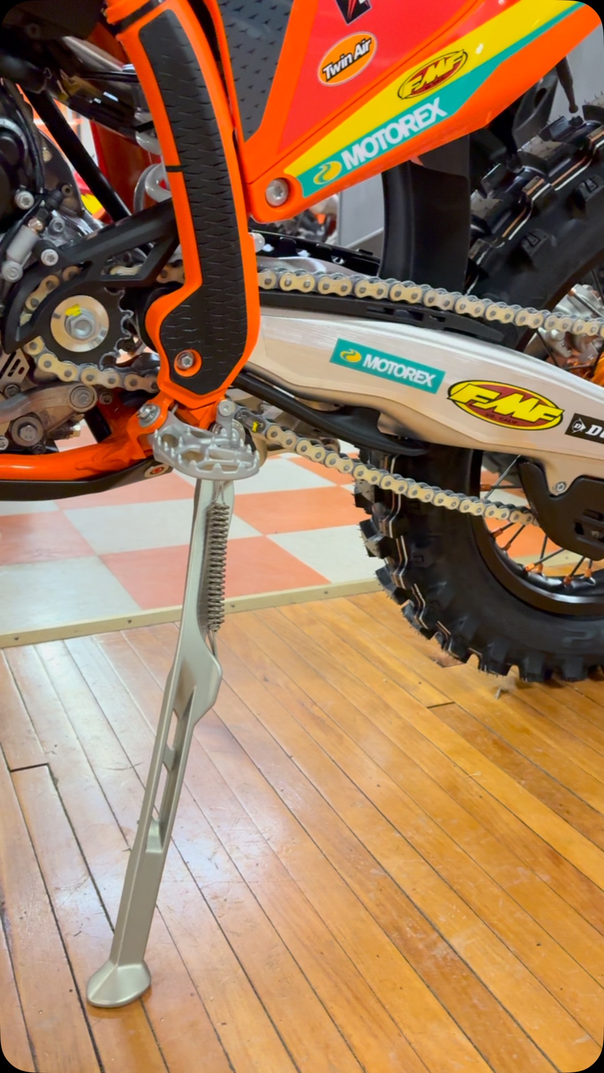 The 300 XC-W maintains a legendary status in the enduro world. With the ...
